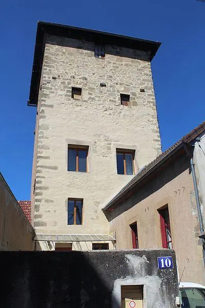 Foto von Tour namens Bondue - Chabe01 - © Creative Commons (https://creativecommons.org/licenses/by-sa/4.0/deed.fr)