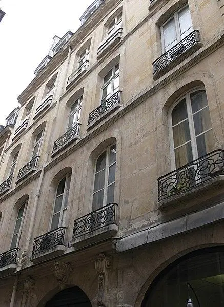 Foto di Edificio - Remi Mathis - © Creative Commons (https://creativecommons.org/licenses/by-sa/4.0/deed.fr)