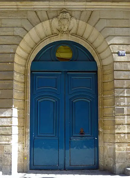 Foto di Edificio - Mbzt - © Creative Commons (https://creativecommons.org/licenses/by-sa/4.0/deed.fr)