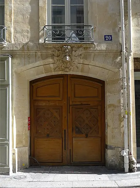 Foto di Edificio - Mbzt - © Creative Commons (https://creativecommons.org/licenses/by-sa/4.0/deed.fr)