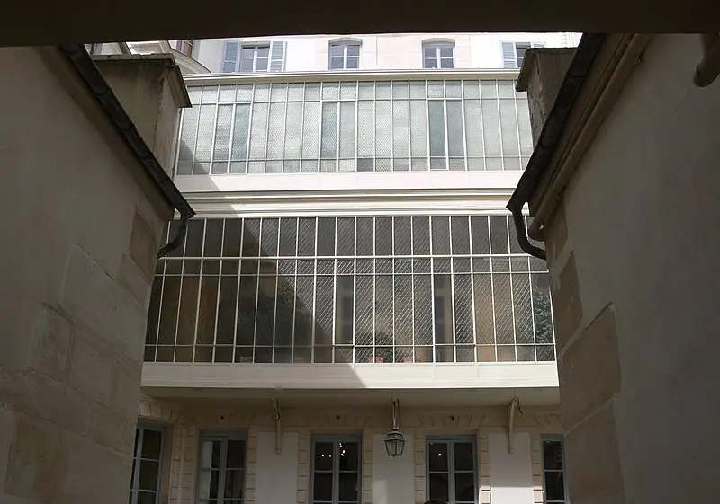 Foto di Edificio - Remi Mathis - © Creative Commons (https://creativecommons.org/licenses/by-sa/4.0/deed.fr)