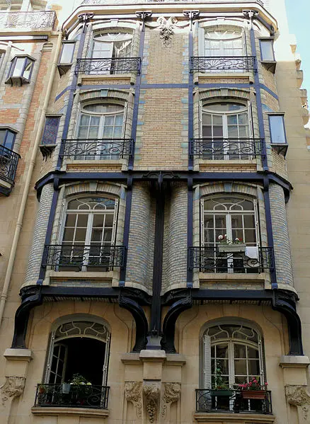 Foto di Edificio - MOSSOT - © Creative Commons (https://creativecommons.org/licenses/by-sa/4.0/deed.fr)