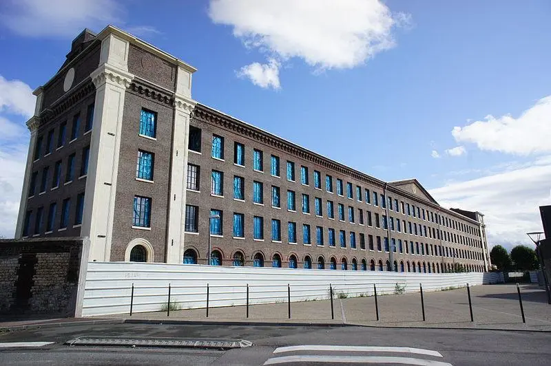 Picture of Old spinning lightning, then Tallandier barracks - Guim - © Creative Commons (https://creativecommons.org/licenses/by-sa/4.0/deed.fr)
