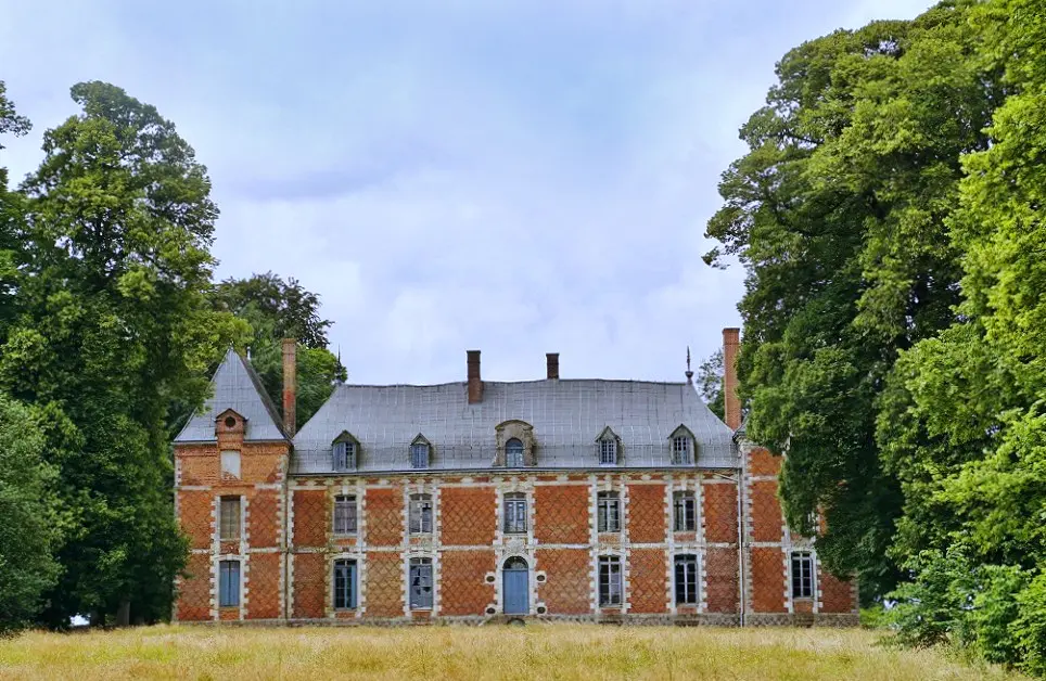 Picture of Château de la Petite-Heuze - Sous licence Creative Commons (https://creativecommons.org/licenses/by-sa/4.0/deed.fr) - Par ThomasPusch - © Creative Commons (https://creativecommons.org/licenses/by-sa/4.0/deed.fr)