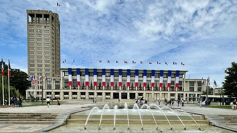 Picture of Town hall - Auteur de la photographie : Florent Pécassou - Arc - © Creative Commons (https://creativecommons.org/licenses/by-sa/4.0/deed.fr)