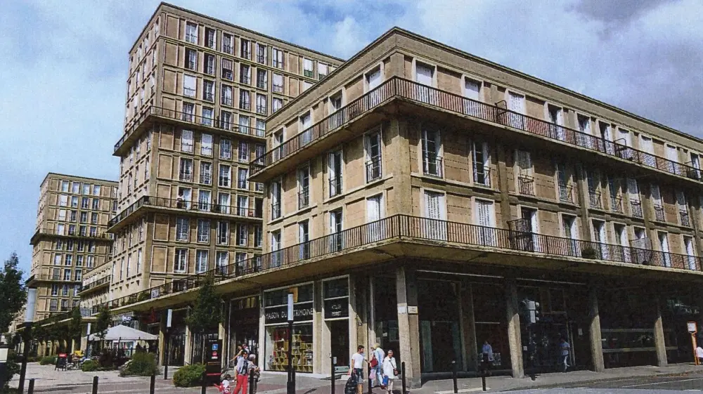 Picture of ISAI real estate set, called Ilot V40 and V41 - POP Plateforme Ouverte du Patrimoine / Base Mérimée - © Ministère de la Culture (France), Médiathèque du patrimoine et de la photographie, tous droits réservés
