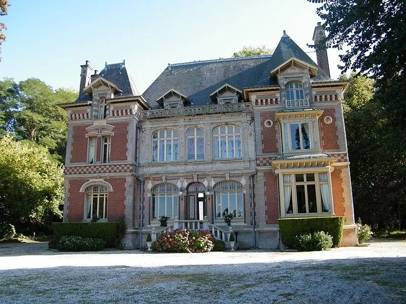 Foto von Wohnsitz namens "Château Buiret" - APictche - © Creative Commons (https://creativecommons.org/licenses/by-sa/4.0/deed.fr)