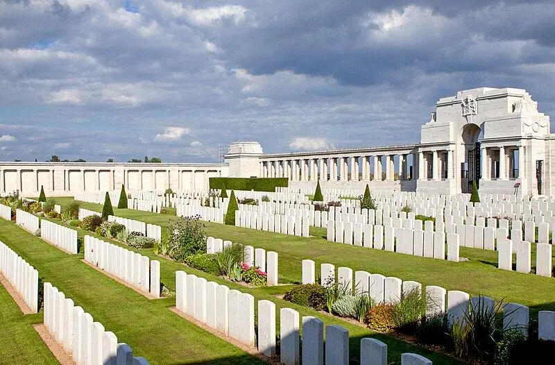 Foto von Pozières Memorial - Wernervc - © Creative Commons (https://creativecommons.org/licenses/by-sa/4.0/deed.fr)
