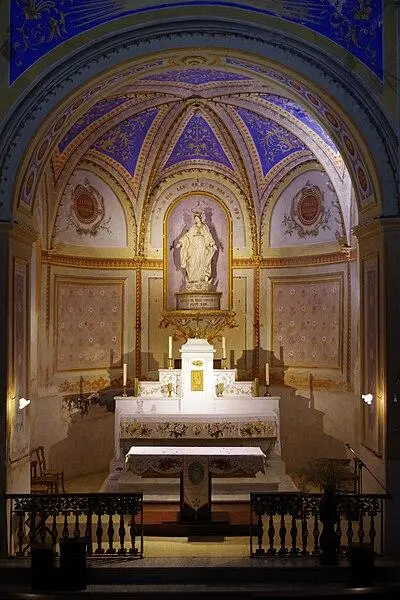 Foto di Cappella di Notre-Dame dell'Immacolata Concezione chiamata Rotunda D'Oulias - Aristoi - © Creative Commons (https://creativecommons.org/licenses/by-sa/4.0/deed.fr)