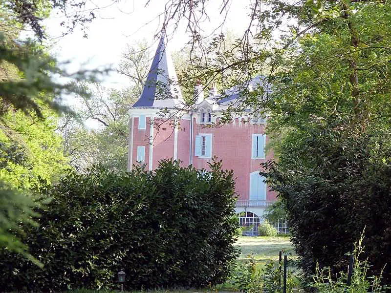 Foto di Castello - Sous licence Creative Commons (https://creativecommons.org/licenses/by-sa/4.0/deed.fr) - Par WCOMFR - © Creative Commons (https://creativecommons.org/licenses/by-sa/4.0/deed.fr)