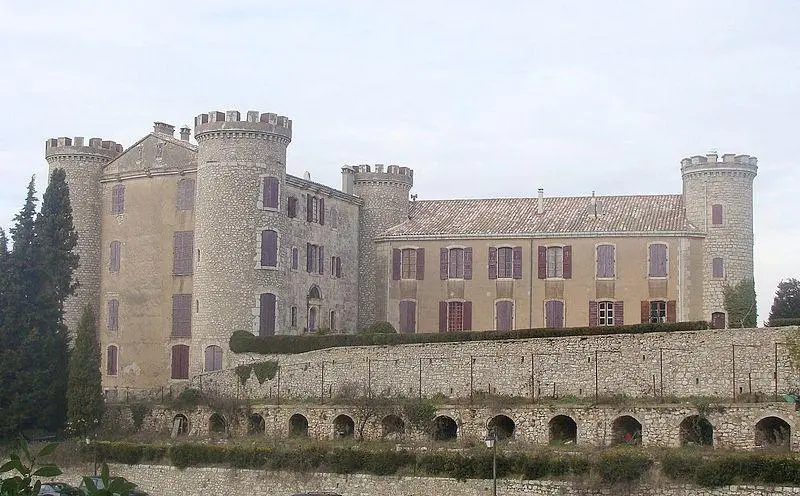 Foto di Castello - Fr.Latreille - © Creative Commons (https://creativecommons.org/licenses/by-sa/4.0/deed.fr)
