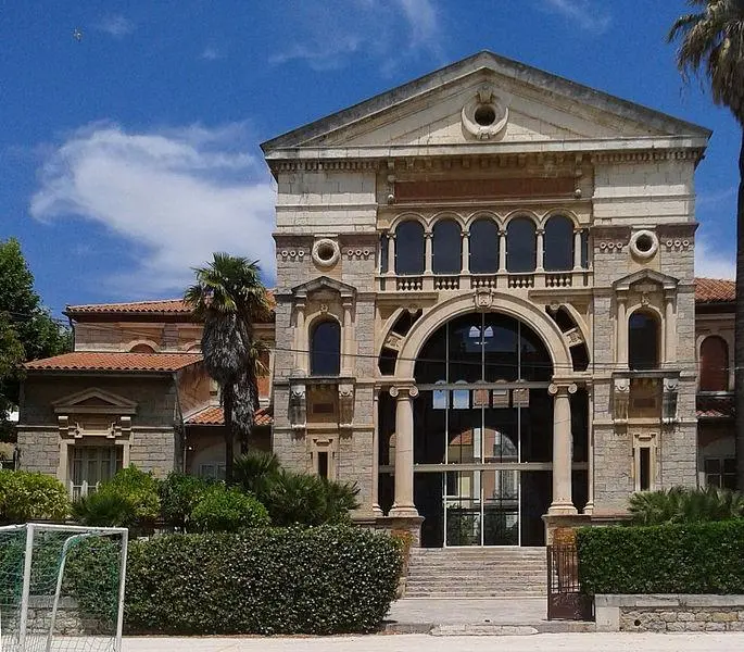 Foto di Ecole Anatole France - Aymeric pathier - © Creative Commons (https://creativecommons.org/licenses/by-sa/4.0/deed.fr)