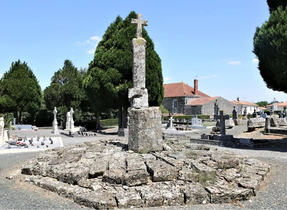 Foto de Cruz del cementerio municipal - POP Plateforme Ouverte du Patrimoine / Base Mérimée - © Ministère de la Culture (France), Conservation des antiquités et des objets d’art de Vendée - Tous droits réservés