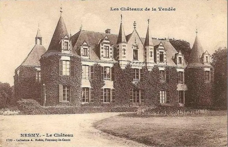 Foto von Nesmy Castle - Collection A. Robin, Fontenay-le-Comte - © Creative Commons (https://creativecommons.org/licenses/by-sa/4.0/deed.fr)