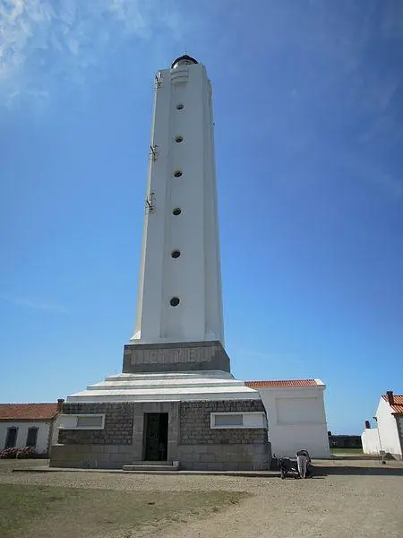 Foto de El gran faro - Peyot - © Creative Commons (https://creativecommons.org/licenses/by-sa/4.0/deed.fr)