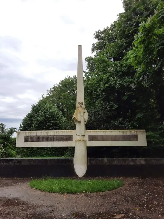 Foto de Monumento al comandante Guilbaud - POP Plateforme Ouverte du Patrimoine / Base Mérimée - © Ministère de la Culture (France), Médiathèque du patrimoine et de la photographie, diffusion GrandPalaisRmn Photo