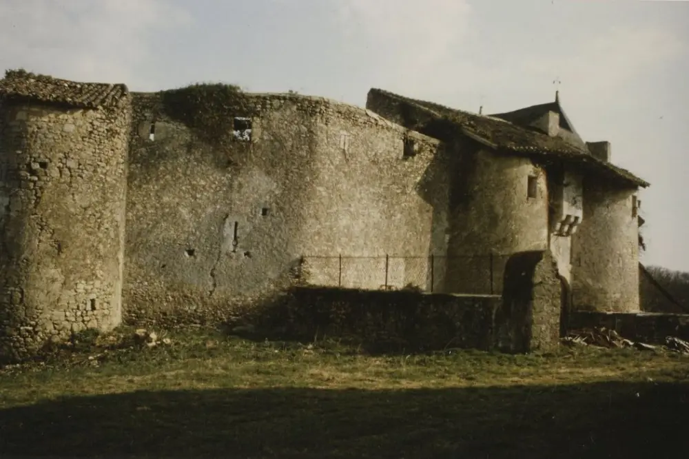 Foto di Castello - POP Plateforme Ouverte du Patrimoine / Base Mérimée - © Ministère de la Culture (France), Médiathèque du patrimoine et de la photographie, tous droits réservés