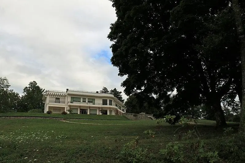 Foto von Monture Villa - Phil Limousin - © Creative Commons (https://creativecommons.org/licenses/by-sa/4.0/deed.fr)