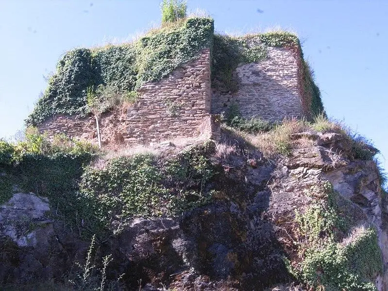 Foto di Resti del Château des visconts de limoges - Fredtoul31 - © Creative Commons (https://creativecommons.org/licenses/by-sa/4.0/deed.fr)