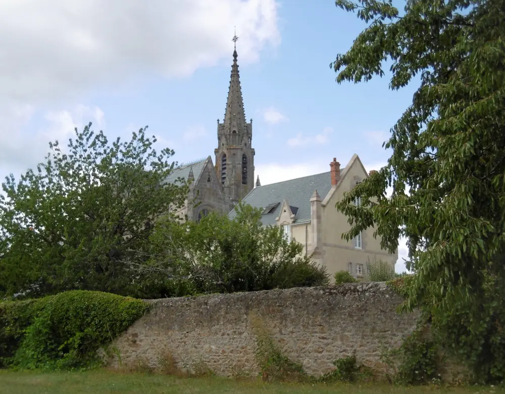 Foto de Ex Hospice de Grandchamp o Notre-Dame de La Consolation - Sous licence Creative Commons (https://creativecommons.org/licenses/by-sa/4.0/deed.fr) - Par VVVCFFrance - © Creative Commons (https://creativecommons.org/licenses/by-sa/4.0/deed.fr)
