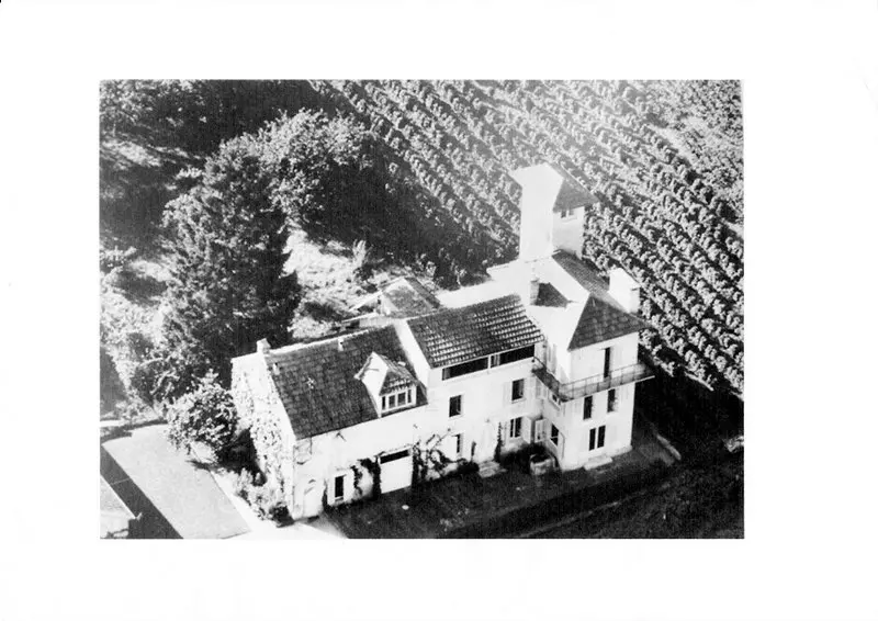 Foto von Zervos House namens "La Toulotte" - Christian Zervos - © Creative Commons (https://creativecommons.org/licenses/by-sa/4.0/deed.fr)