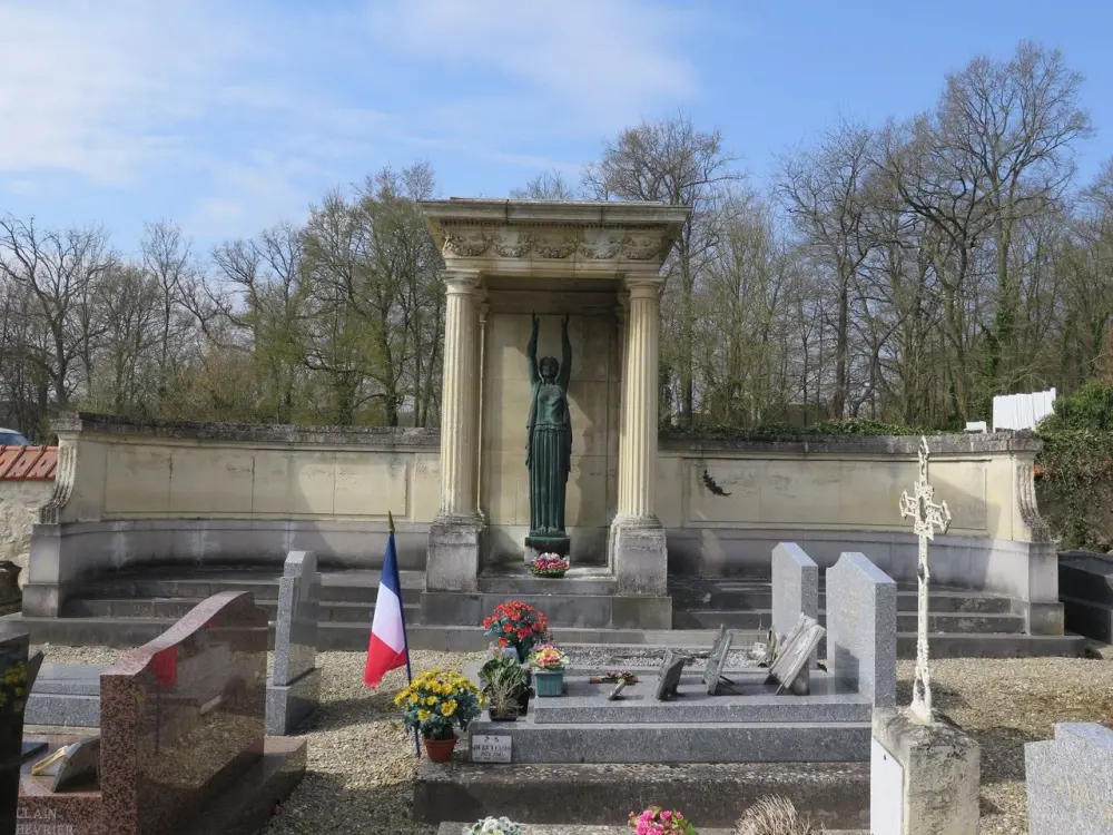Foto von Trauerdenkmal von Marguerite-Joséphine Jacquot - POP Plateforme Ouverte du Patrimoine / Base Mérimée - © Ministère de la Culture (France), Direction régionale des affaires culturelles d’Île-de-France – Tous droits réservés