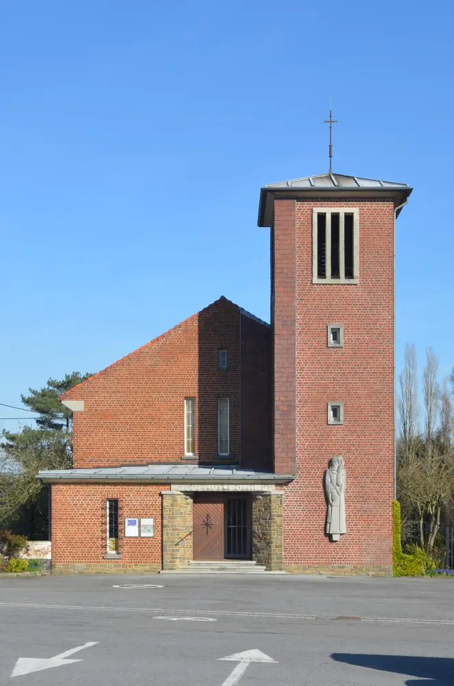Picture of Parish Church of Saint-Benoît - Sous licence Creative Commons (https://creativecommons.org/licenses/by-sa/4.0/deed.fr) - Par Jmh2o - © Creative Commons (https://creativecommons.org/licenses/by-sa/4.0/deed.fr)