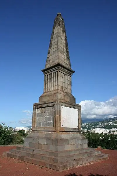Foto von Die englischen und französischen Mausoleen, die sich in Lieueus la Redoute befinden - Thierry Caro - © Creative Commons (https://creativecommons.org/licenses/by-sa/4.0/deed.fr)
