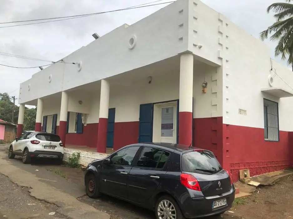 Foto von Ehemaliger Gericht - POP Plateforme Ouverte du Patrimoine / Base Mérimée - © Ministère de la Culture (France), Direction des Affaires Culturelles de Mayotte – Tous droits réservés 