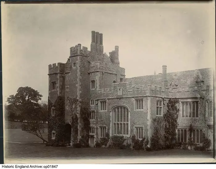 Photo de Compton wynyates - Historic England