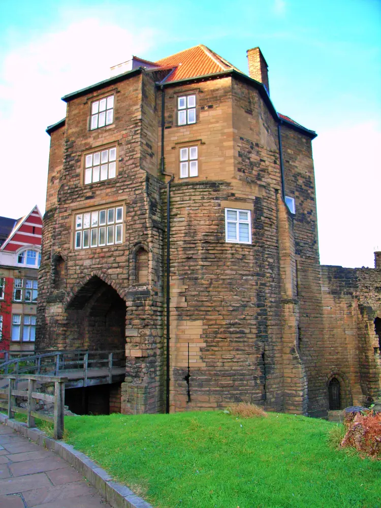 Photo de La porte noire - Historic England