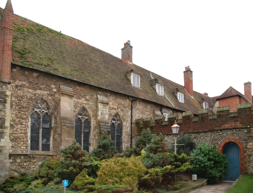 Photo de Hall et crypte du vicaire - Historic England