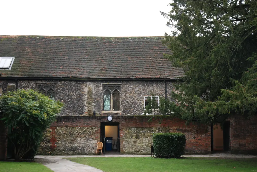 Photo de Hall et crypte du vicaire - Historic England