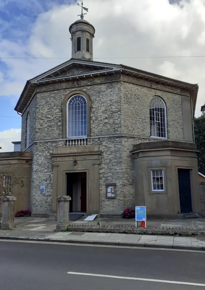 Photo de Ancienne église de St John the Evangelist - Historic England