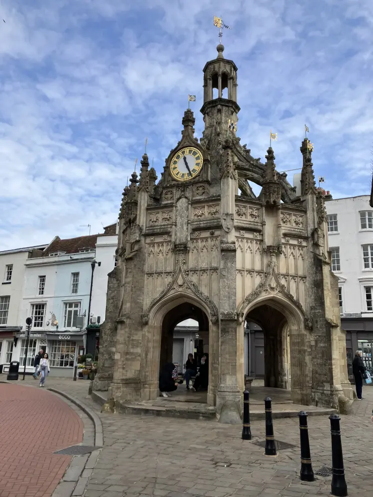 Photo de La croix du marché - Historic England