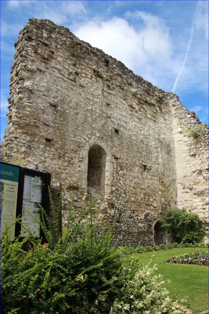 Photo de Anciens appartements privés au château de Guildford - Historic England