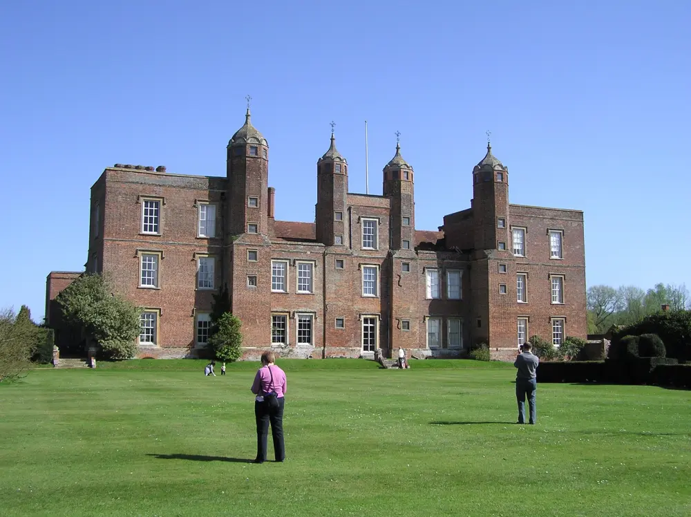 Foto von Melford Hall - Historic England / Peter Manning
