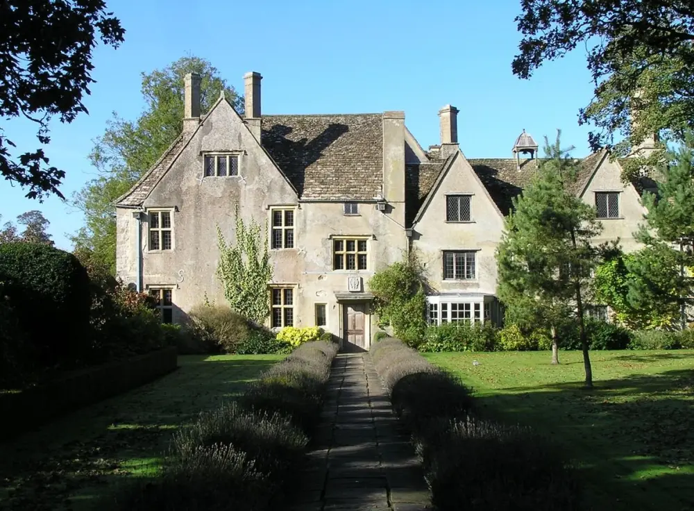 Foto von Avebury Manor - Historic England / Paul Adams