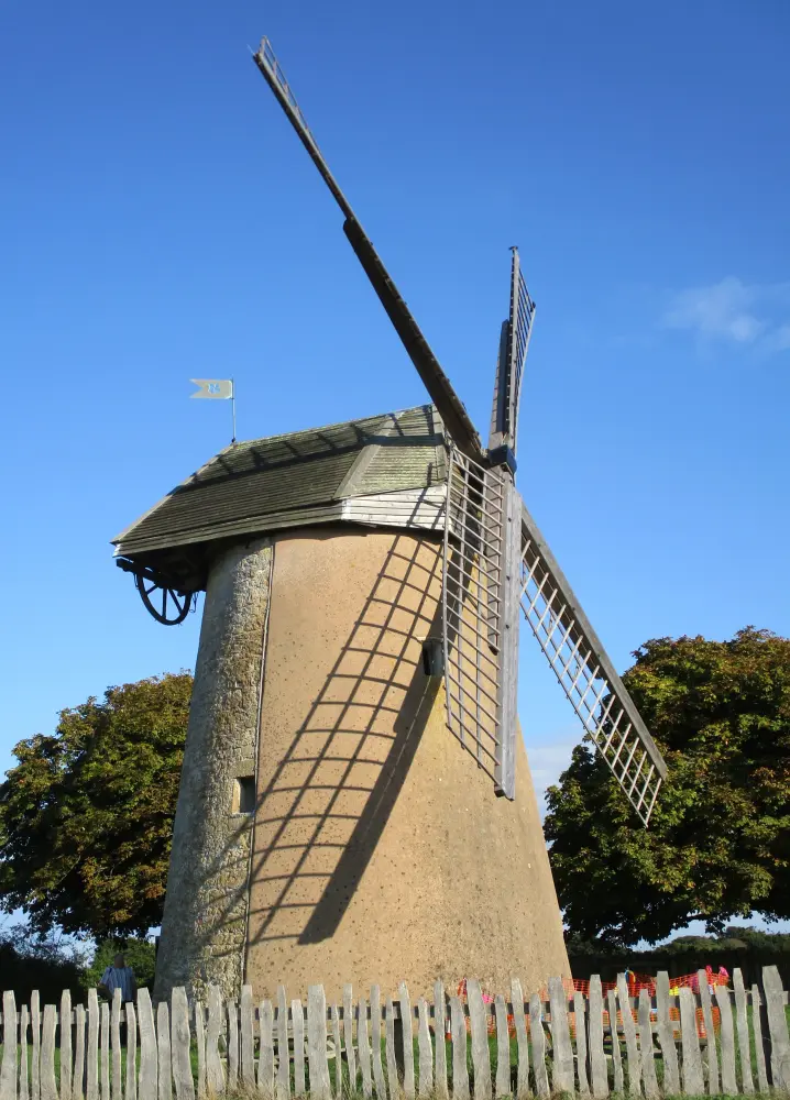 Photo de Moulin à vent de Bembridge - Historic England