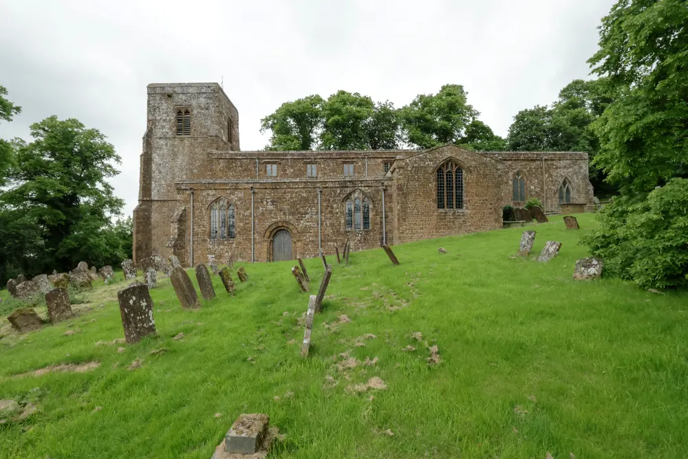 Foto von Kirche aller Heiligen - Historic England