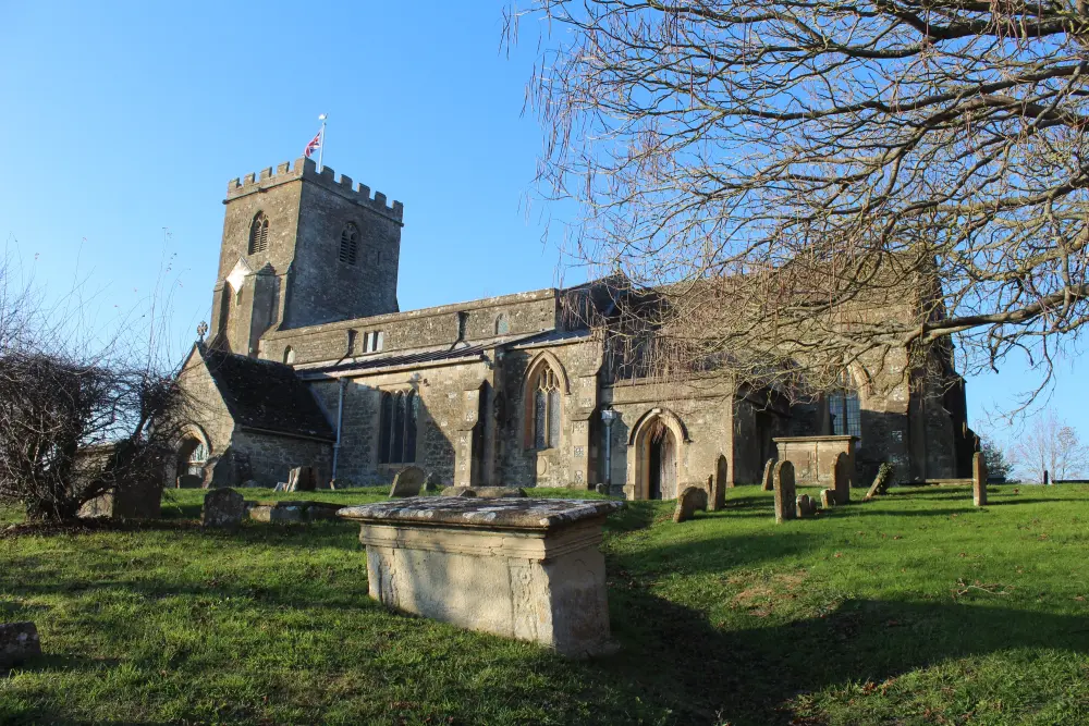 Foto von Kirche von St. Mary - Historic England / David Lovell