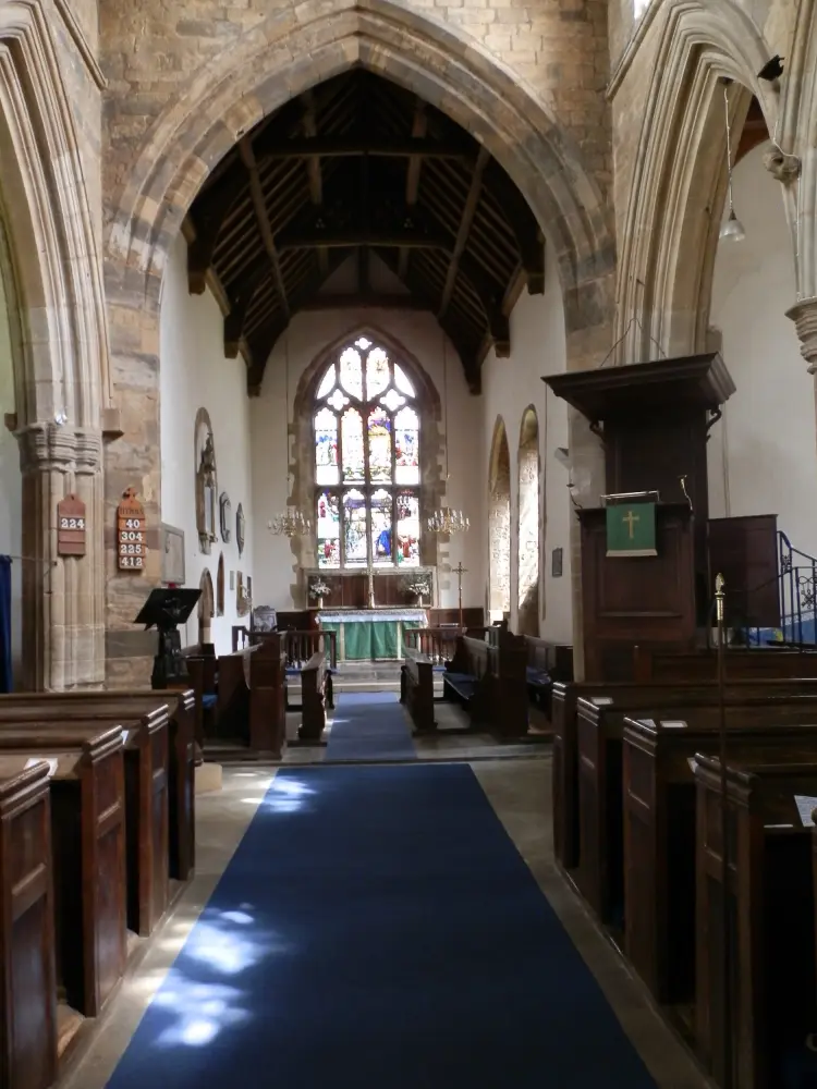 Foto di Chiesa di San Pietro e San Paolo - Historic England