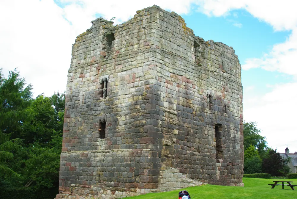 Foto di Castello etal Great Tower - Historic England / Kevin Waterhouse