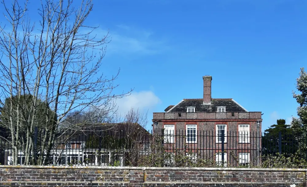 Photo de Maison commerciale - Historic England