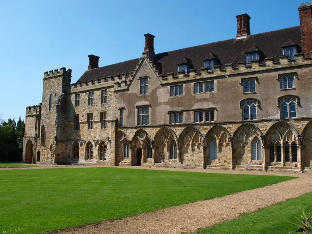 Foto di Battle Abbey School - Historic England / Paul Adams