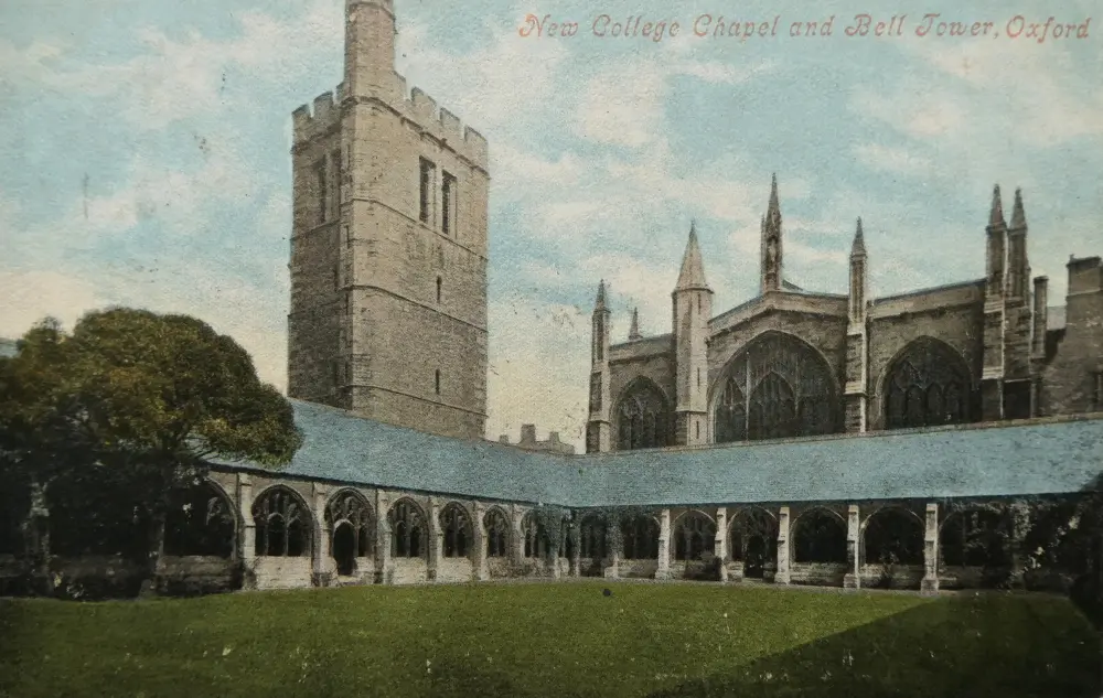 Foto di New College Oxford, chiostro (a ovest della cappella) - Historic England