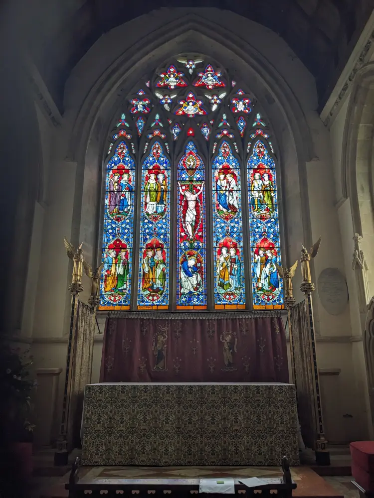 Foto di Chiesa di San Pietro - Historic England
