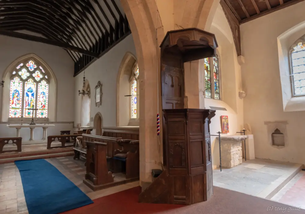 Foto di Chiesa dell'Assunzione della Beata Vergine Maria - Historic England