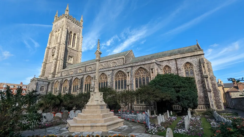 Photo de Église paroissiale de St Peter et St Paul - Historic England