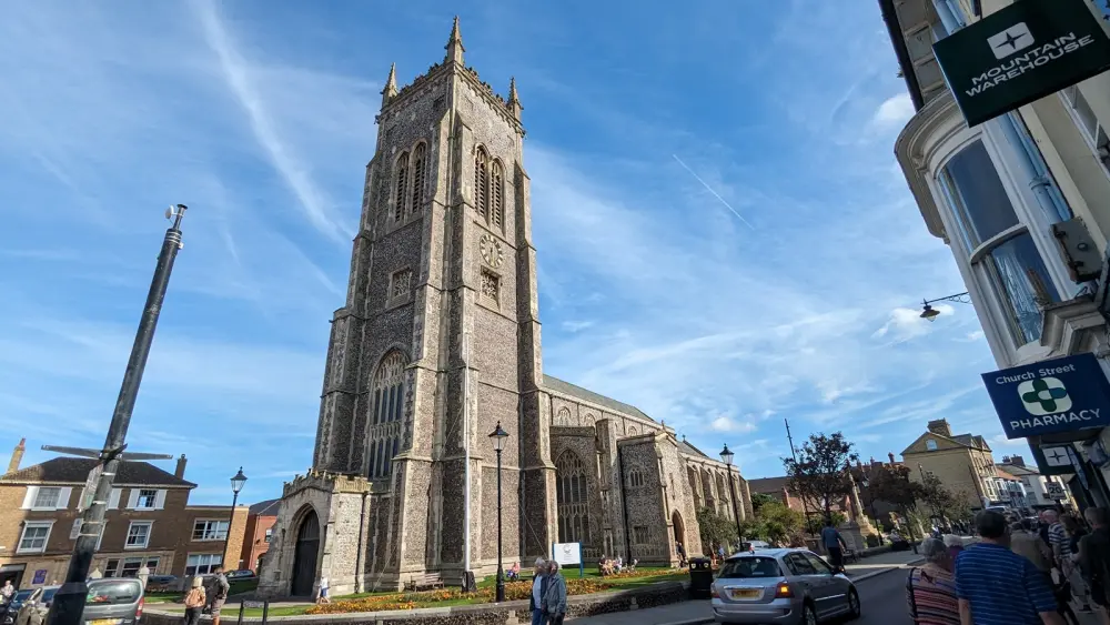 Photo de Église paroissiale de St Peter et St Paul - Historic England